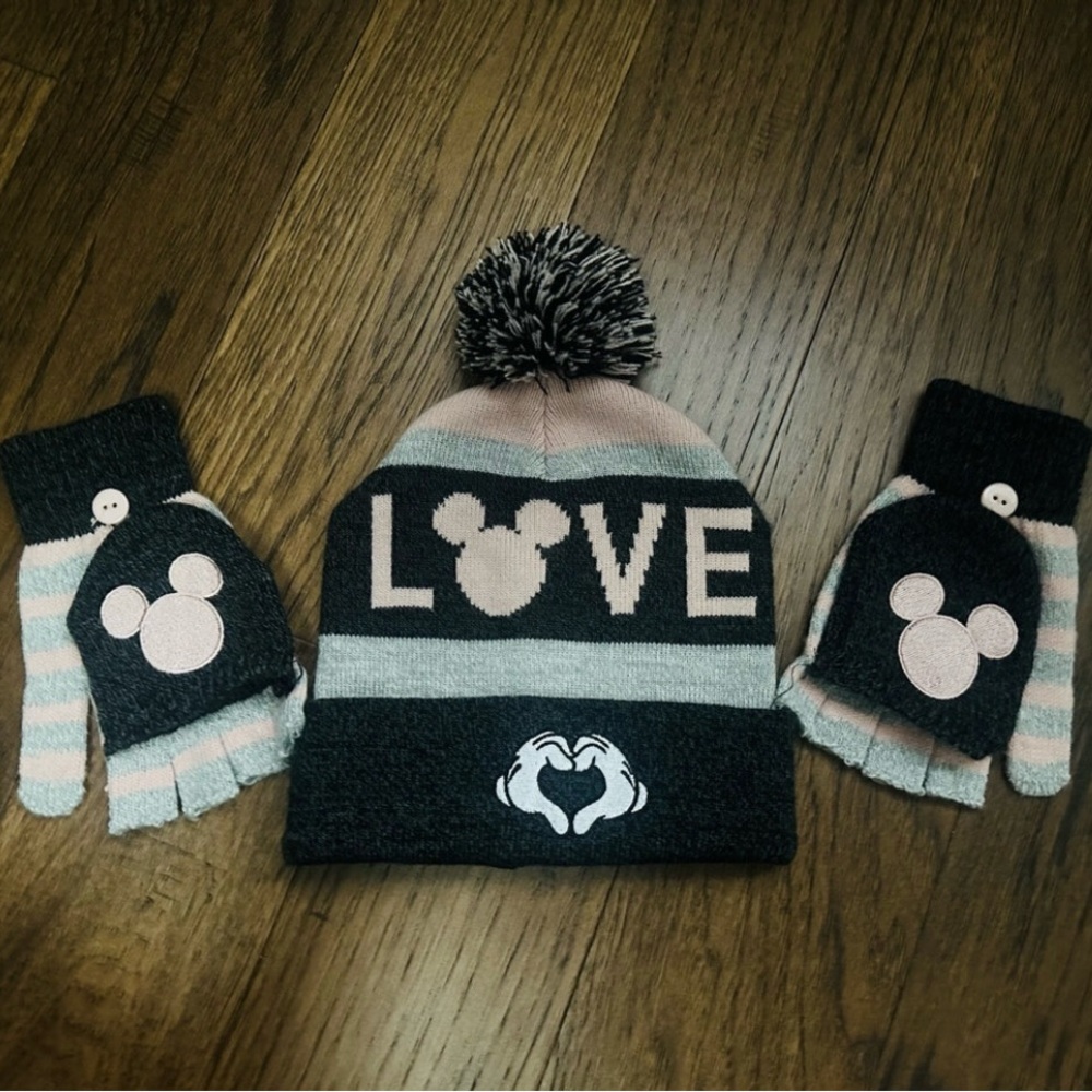 Disney Mickey Mouse Winter Hat and Mittens